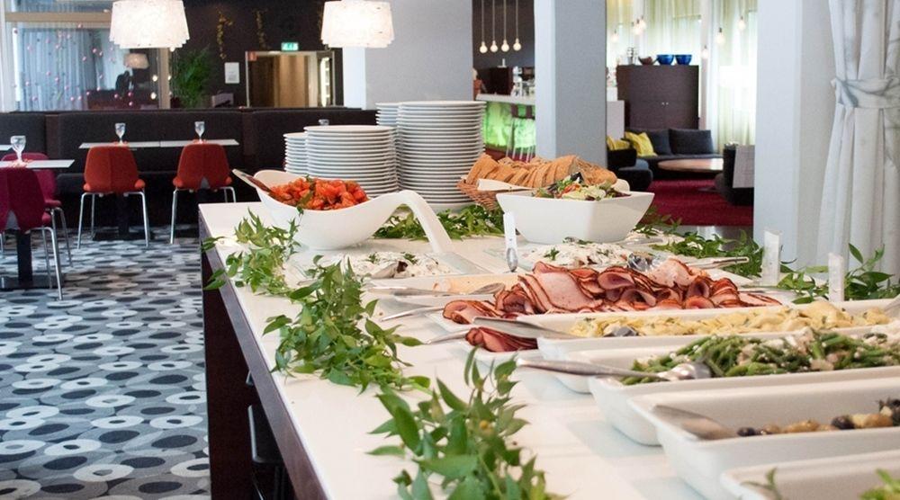 南泰利耶城市公园品质酒店 Södertälje 外观 照片